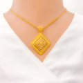 22k-gold-sophisticated-diamond-shaped-pendant-set