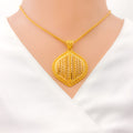 22k-gold-reflective-symmetrical-striped-pendant-set