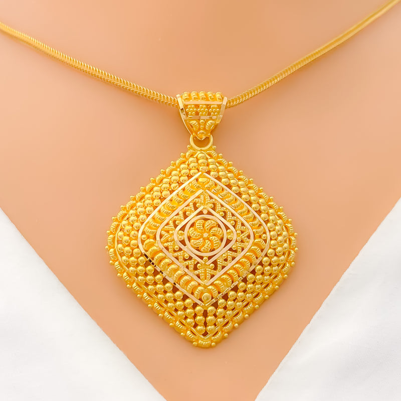 22k-gold-intricate-beaded-jali-pendant-set