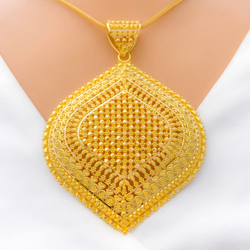 22k-gold-ornate-bold-bridal-mesh-pendant-set