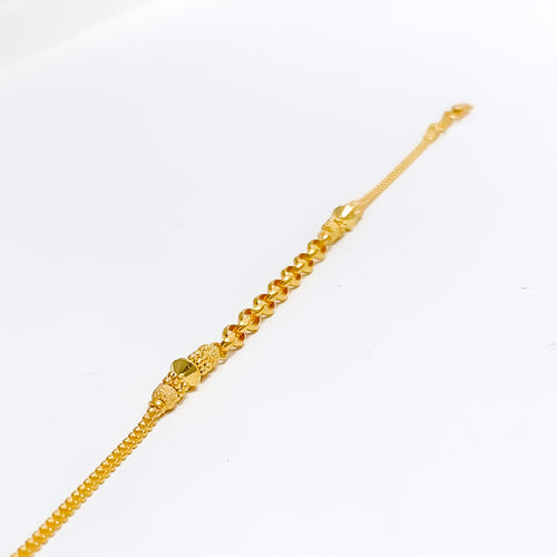 gold-dainty-delicate-bracelet