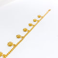 gold-noble-vibrant-charm-bracelet