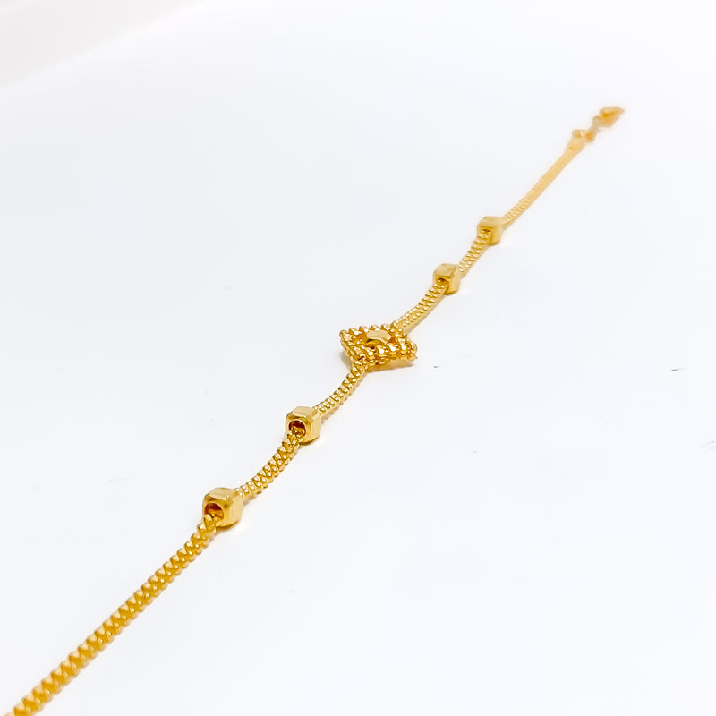 gold-exquisite-elegant-bracelet