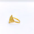 22k-gold-classic-flower-ring