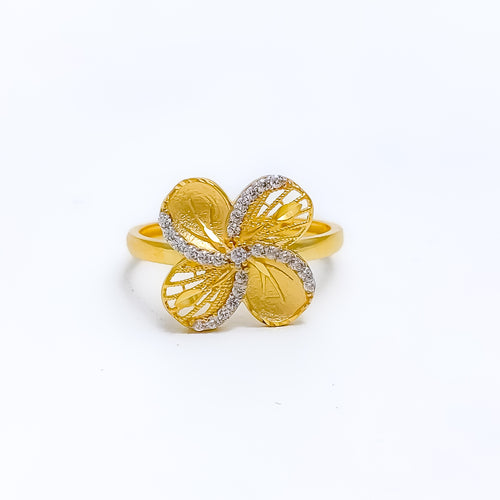 22k-gold-tasteful-flower-ring