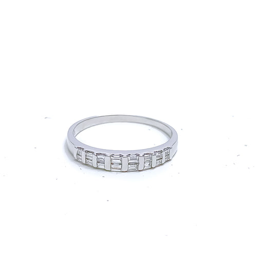 Lovely Striped 18k White Gold + Diamond Ring