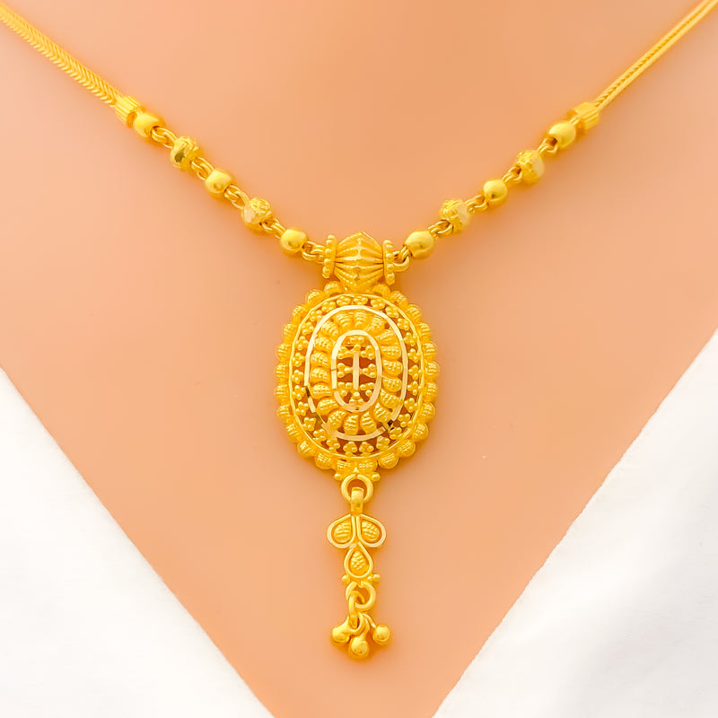 22k-gold-Intricate Paisley Adorned Oval Necklace Set 