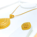 22k-gold-ornate-bold-bridal-mesh-pendant-set