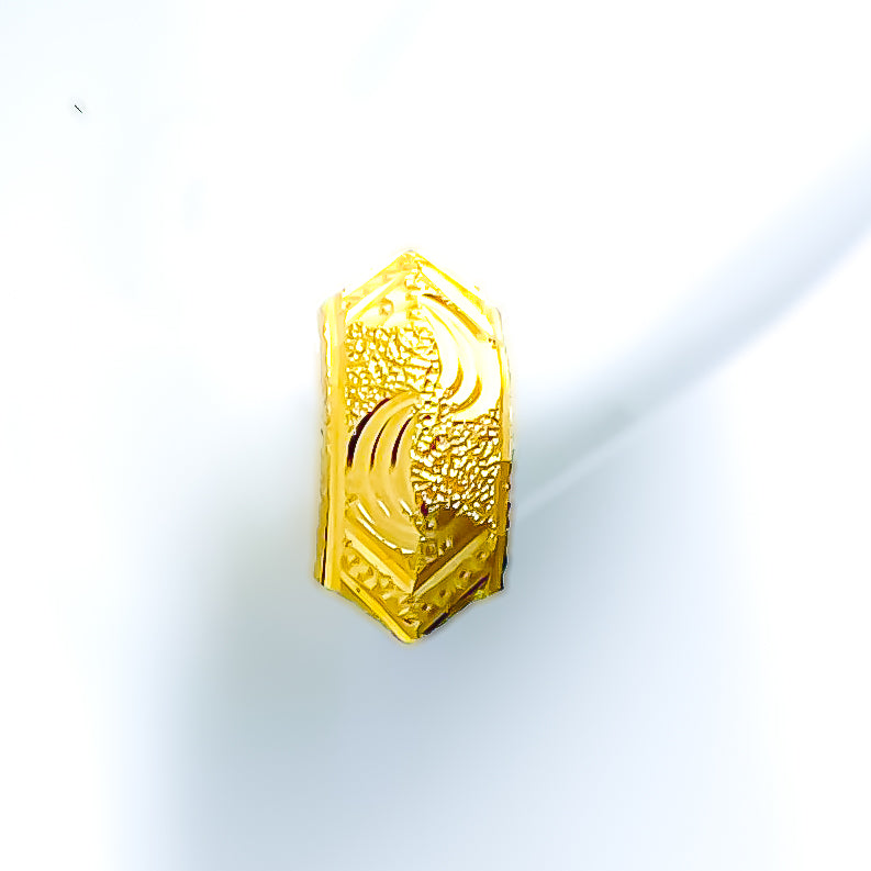 22k-gold-Impressive Textured J Earrings