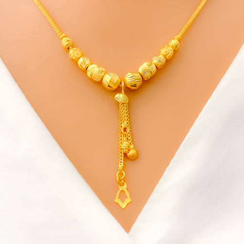 22k-gold-Striped Hanging Charm Necklace 