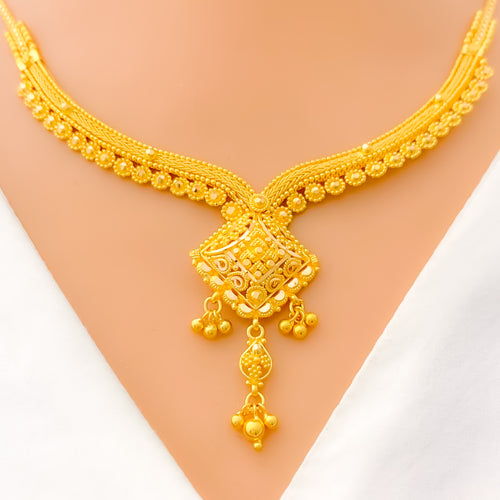 22k-gold-dressy-v-shaped-flower-necklace-set