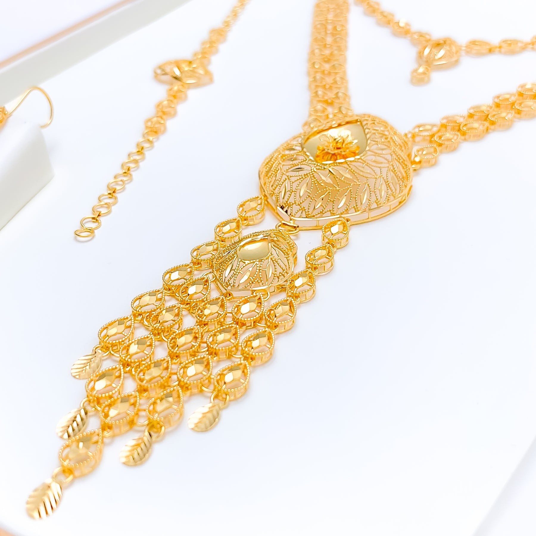 21K Yellow Gold Necklace, 8.95g, 69cm Length - Necklace/Chain - Jewellery