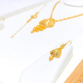 21k-gold-tasteful-intricate-necklace-set