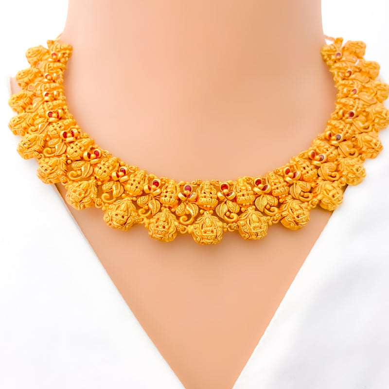 22k-gold-antique-Attractive Lakshmi Antique Necklace Set