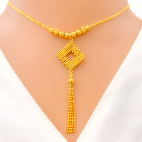 22k-gold-stylish-flowing-set