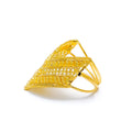 22k-gold-Stylish Striped Vanki Ring