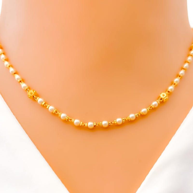 22k-gold-fashionable-vibrant-pearl-necklace