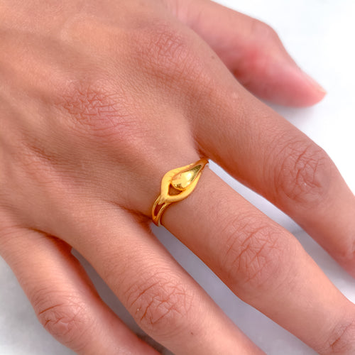 Drop in the Eye Ring