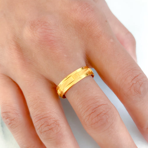 Classic Pattern Gold Band