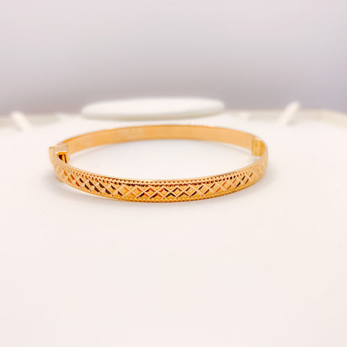 Chic Yellow Gold Bangle Bracelet