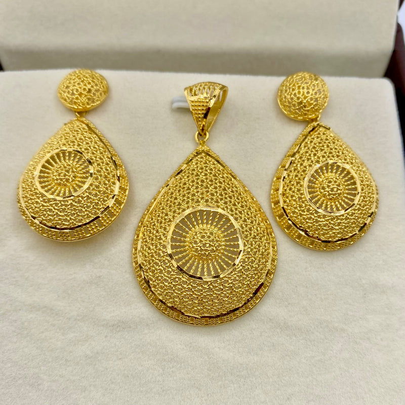 Lovely Mesh Pendant Set