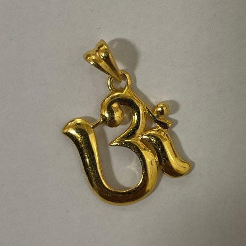 Apurvi Om pendant
