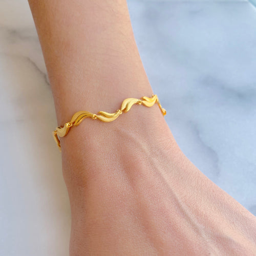 Lightweight Gold Bracelet